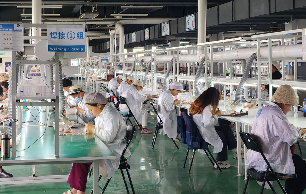 《宁夏日报》：海原县凯时拓宽就业渠道让群众端稳“饭碗”